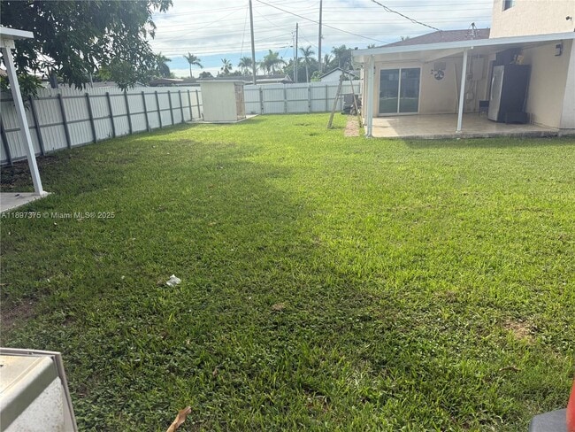 Building Photo - 10865 Gibson Dr