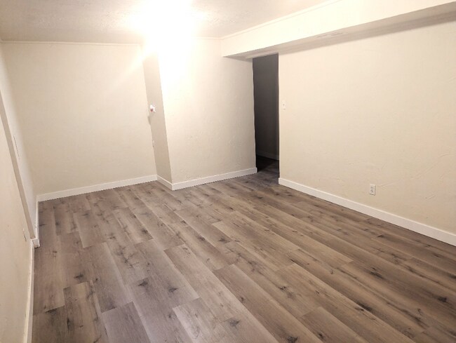 Building Photo - 1099 W 1420 N