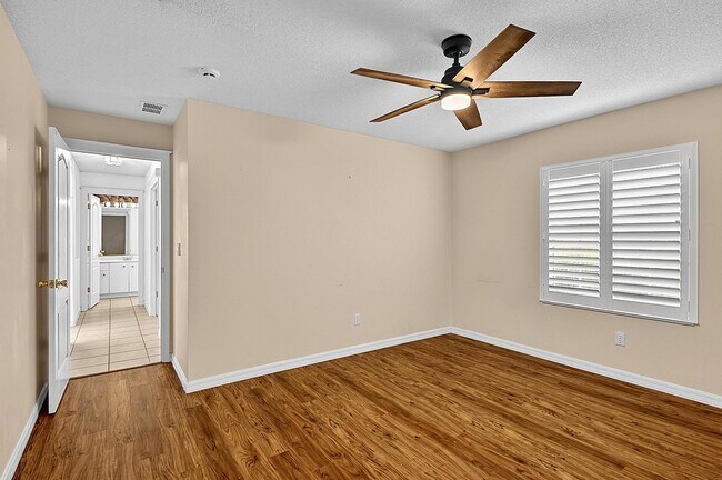 Building Photo - 69 Eagle Harbor Trail