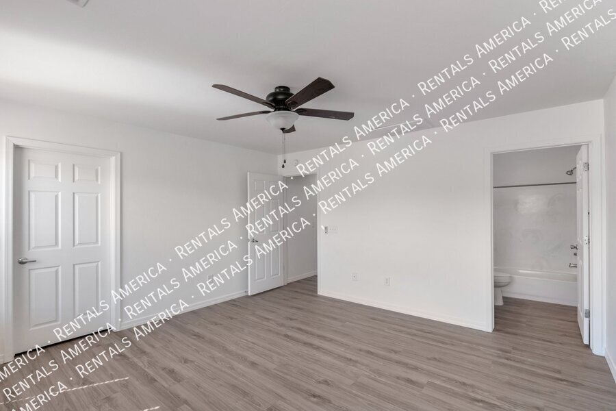 Building Photo - 8345 W Redshank Dr