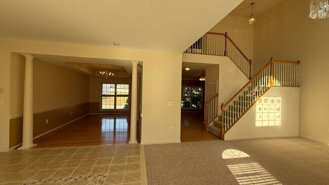 Building Photo - Spacious Colonial in Austin Ridge