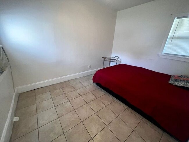 Building Photo - 2330 S Ferncreek Ave