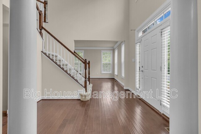 Building Photo - 3713 Chancelsors Dr