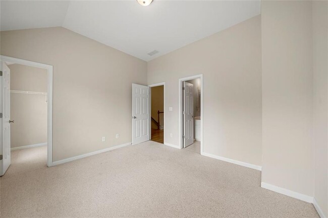 Building Photo - 6424 Queens Court Trace