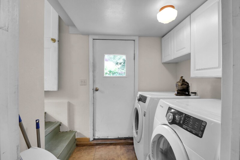 Building Photo - 2765 E 18th Ave