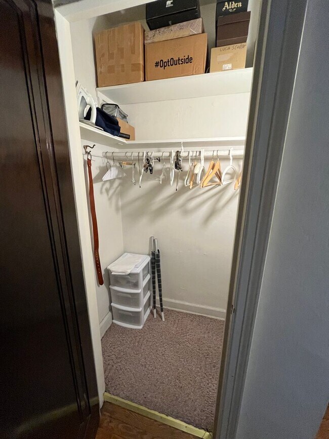 Building Photo - Fully Furnished 1 Bedroom, 1 Bathroom Cond...