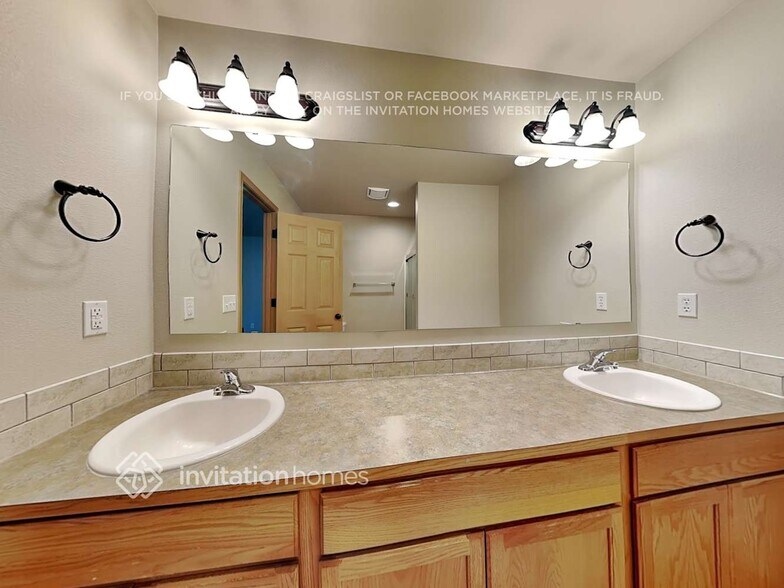 Building Photo - 10207 Broadway Ave S