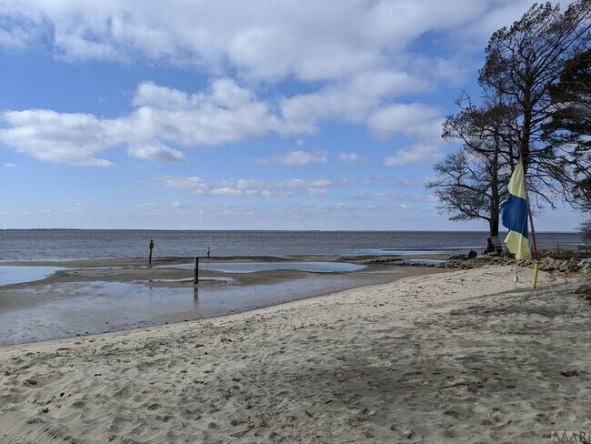 Building Photo - 203 Colonial Beach Rd