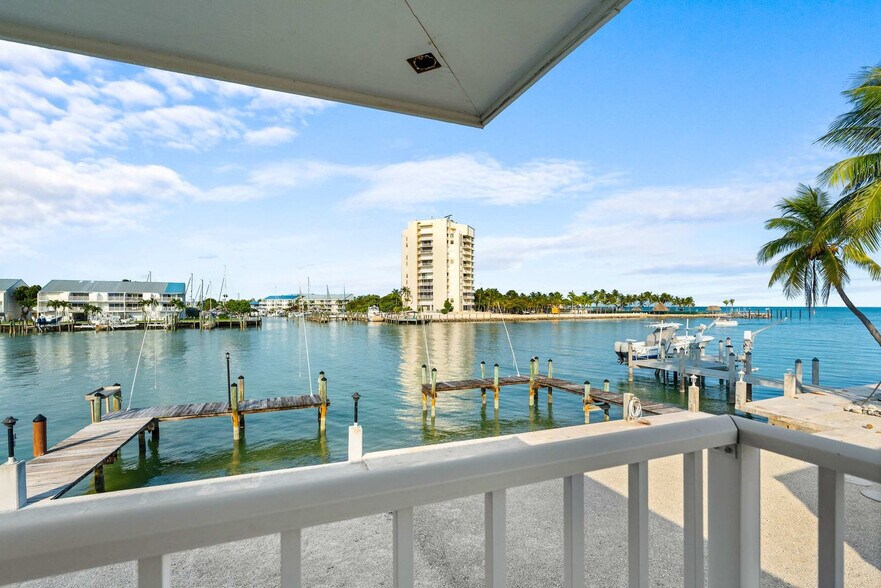 Building Photo - 260 1st St