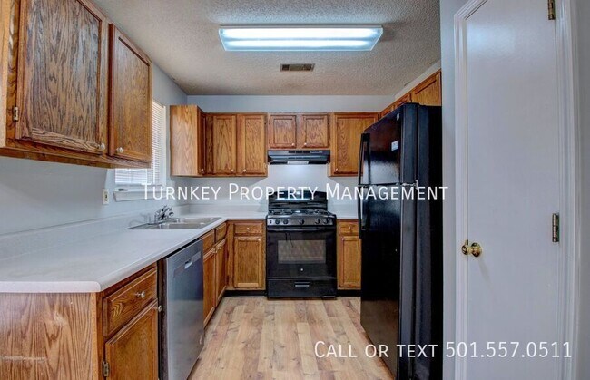Building Photo - 1424 Mesquite Dr