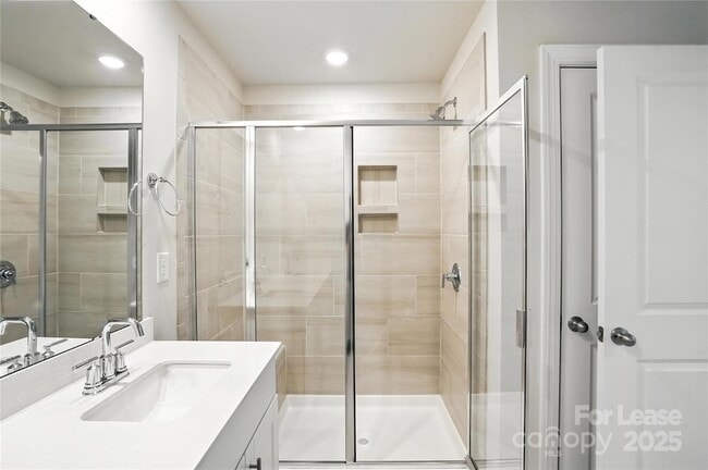 Building Photo - 125 Cedar Knoll Cir