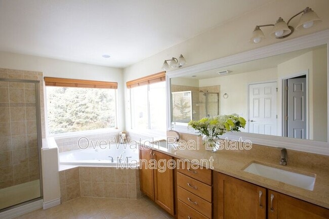 Building Photo - 16439 Mills Park Cir