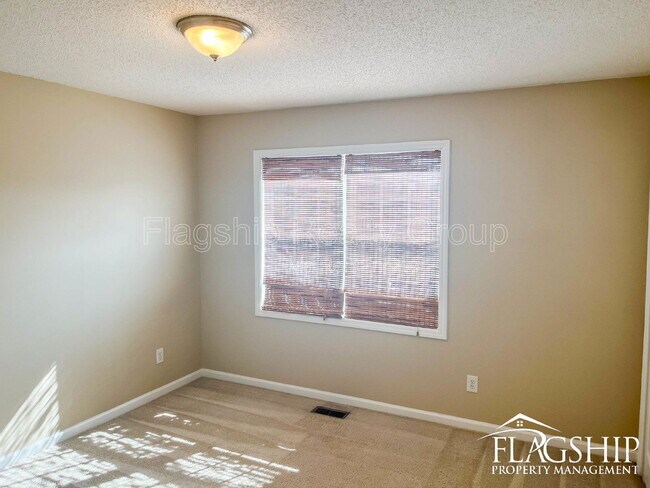 Building Photo - 3813 E Vancroft Cir