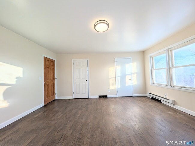 Building Photo - 139 Little Deer Rd