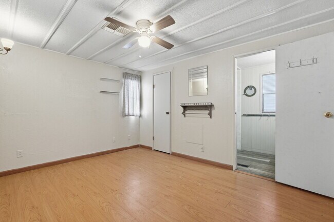 Building Photo - 2237 W Foothill St