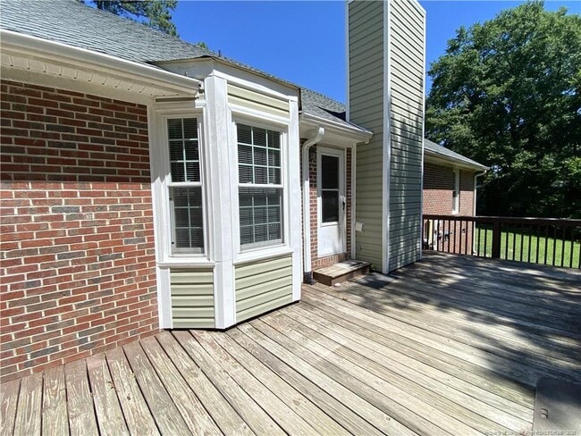 Building Photo - 21 Pineridge Dr