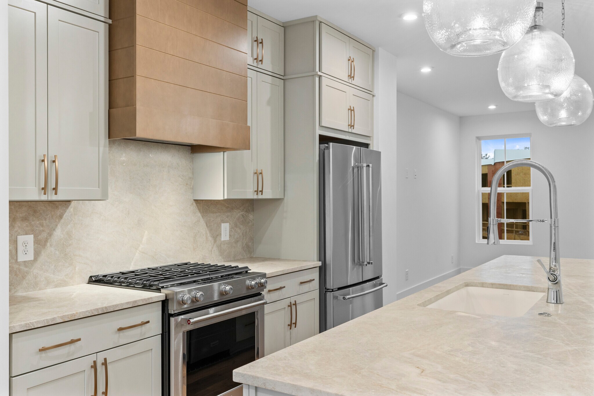 Building Photo - 201 New St