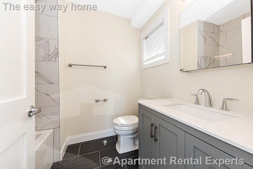 Building Photo - 120 Jerome St