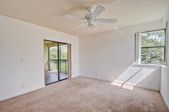 Building Photo - 5701 Riverside Dr