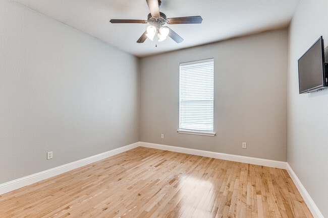 Building Photo - 2700 Merida Ave