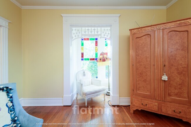 Building Photo - 750 N 75th St