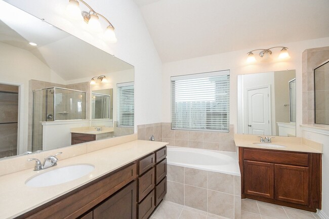 Building Photo - 6142 Thief River Fls Dr