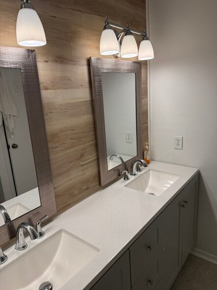 Building Photo - 2299 Scenic Hwy