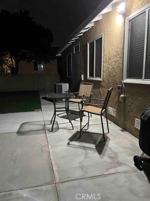 Building Photo - 15649 Aravaca Dr