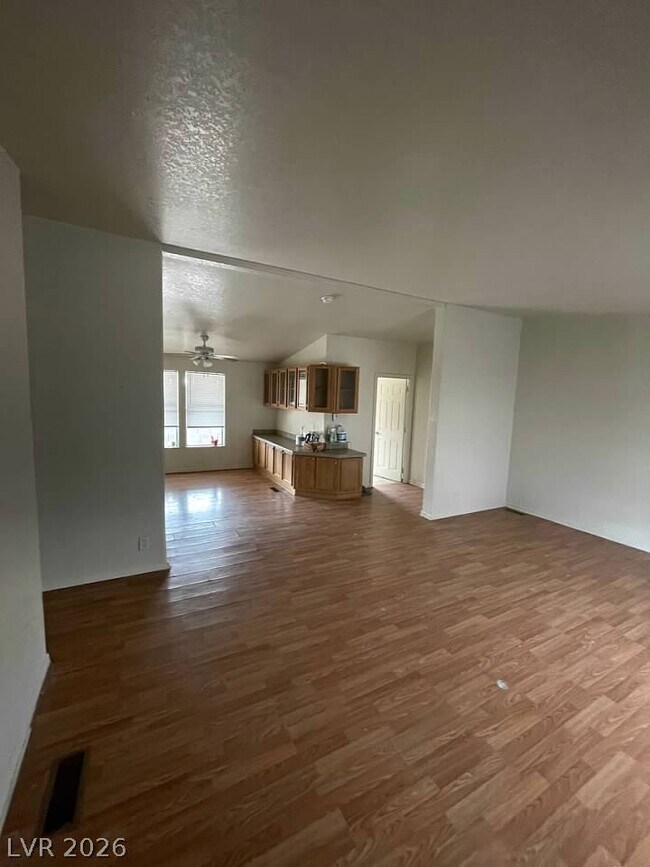 Building Photo - 3560 Estes Park Dr