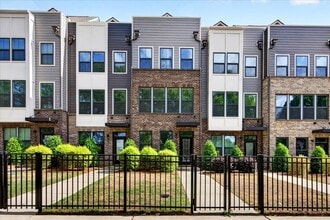 Building Photo - 530 Billingsley Rd