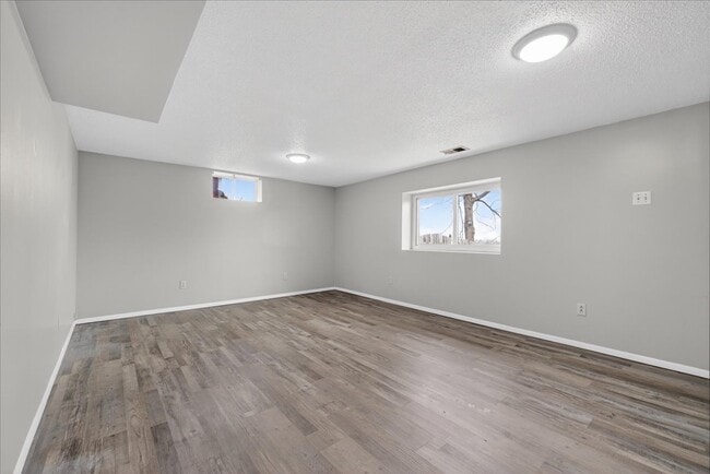 Building Photo - 1210 N 5th St