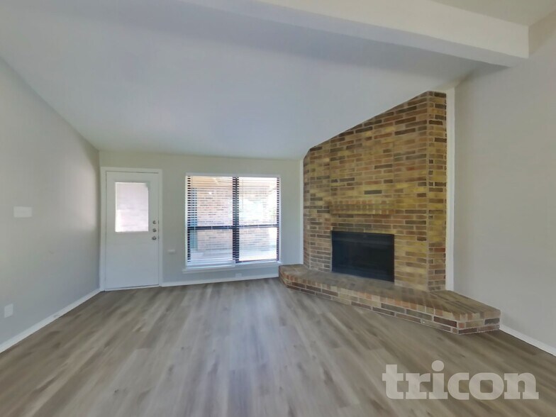 Building Photo - 708 Wedgegate Dr