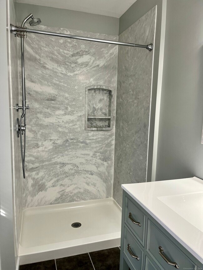 Building Photo - 808 Fieldstone Ct