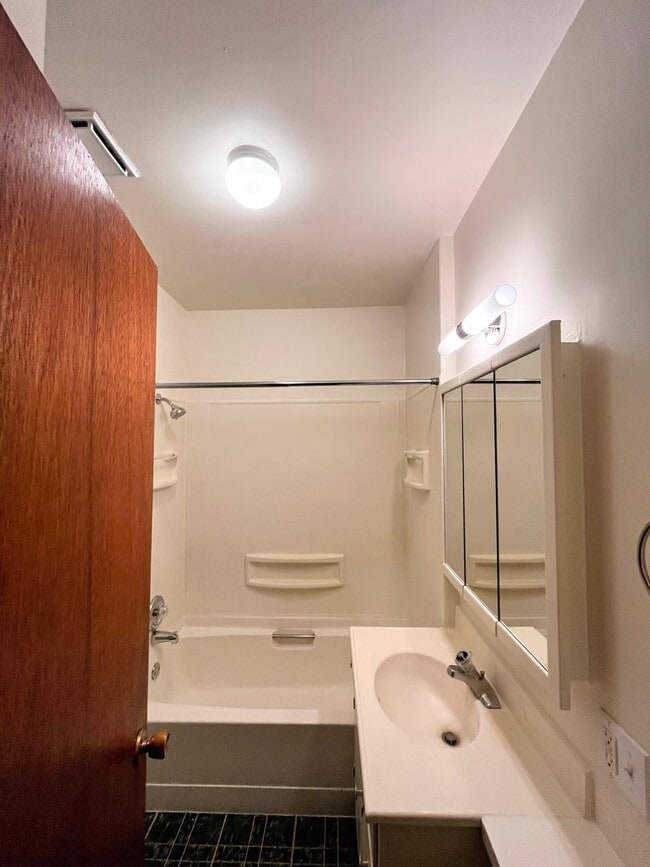 Building Photo - Spacious, Updated Home in the Heart of Driggs