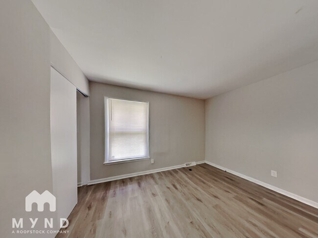 Building Photo - 730 Dunbrook Ln