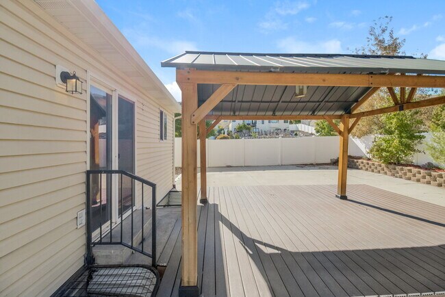 Building Photo - 14122 Rosaleen Ln