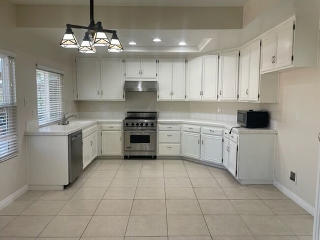 Building Photo - 12015 River Grove Ct