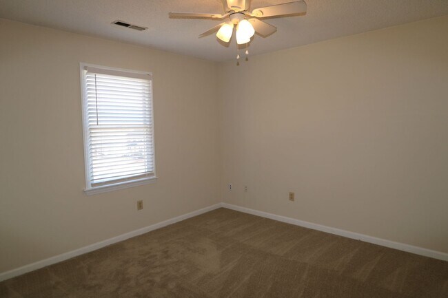 Building Photo - 1517 Bethesda Woods Ln