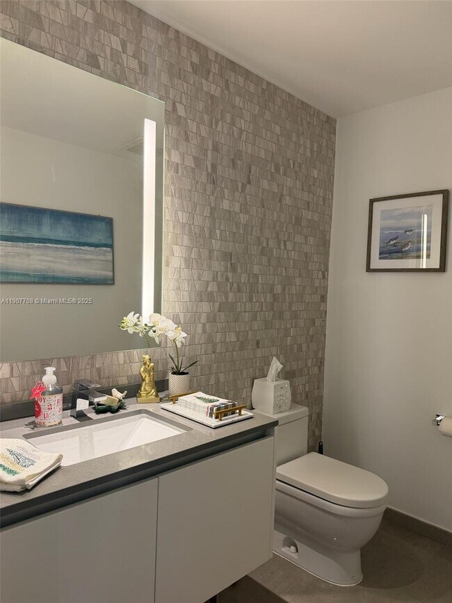 Building Photo - 88 SW 7th St