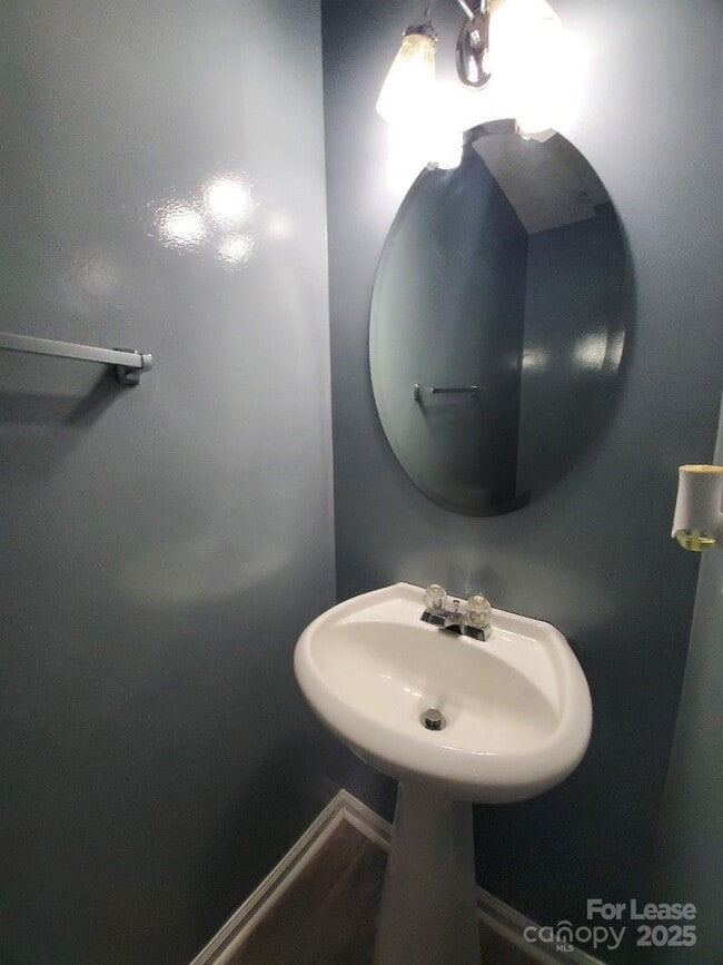 Building Photo - 10623 Campion Ct