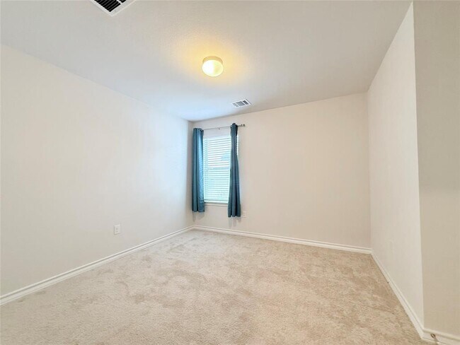 Building Photo - 7506 Elk Grove Path