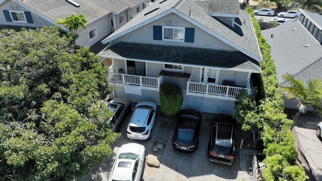 Building Photo - 6535 El Nido Ln