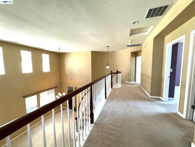 Building Photo - 1669 Marina Way