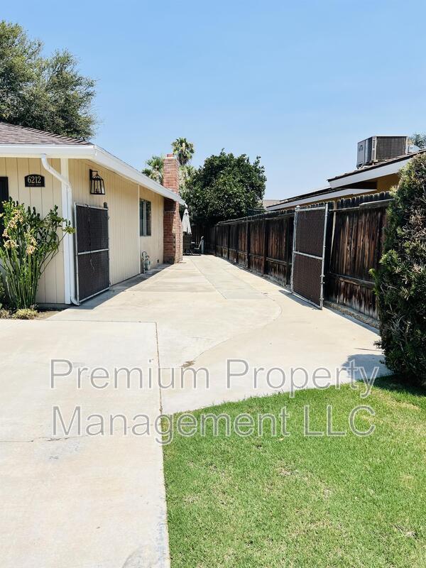 Building Photo - 6212 Friant Dr