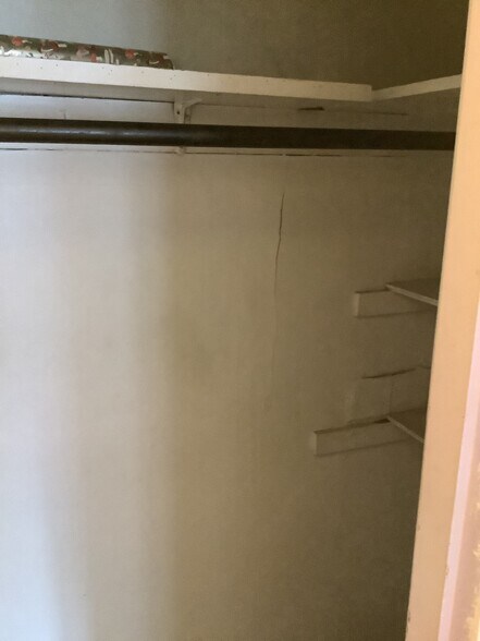 2nd Floor - 411 Atwood St