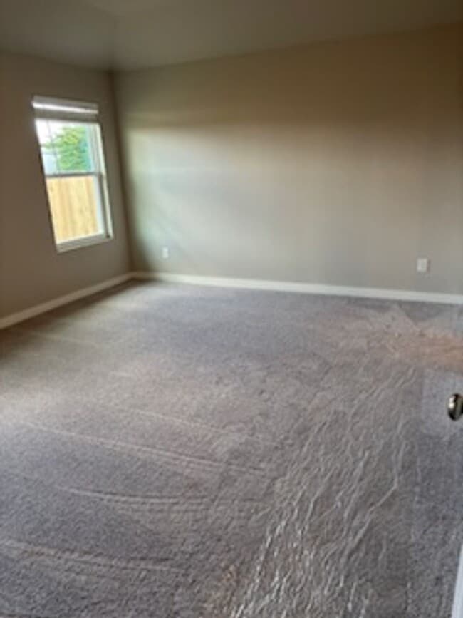 Building Photo - Newly Built!