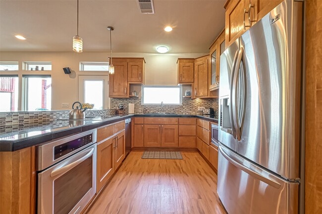 Building Photo - 2102 Todville Rd