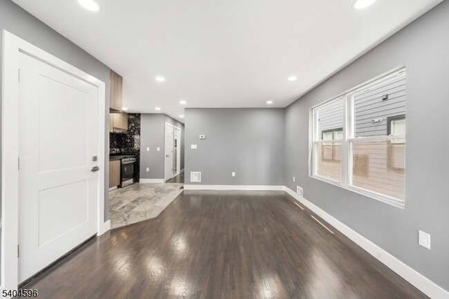 Building Photo - 1117 Chestnut St