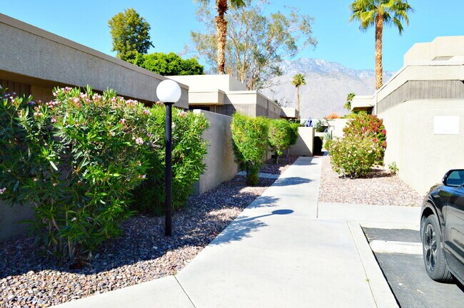 Building Photo - "Spacious 960 Sq Ft Studio Oasis in Vibrant Palm Springs!"