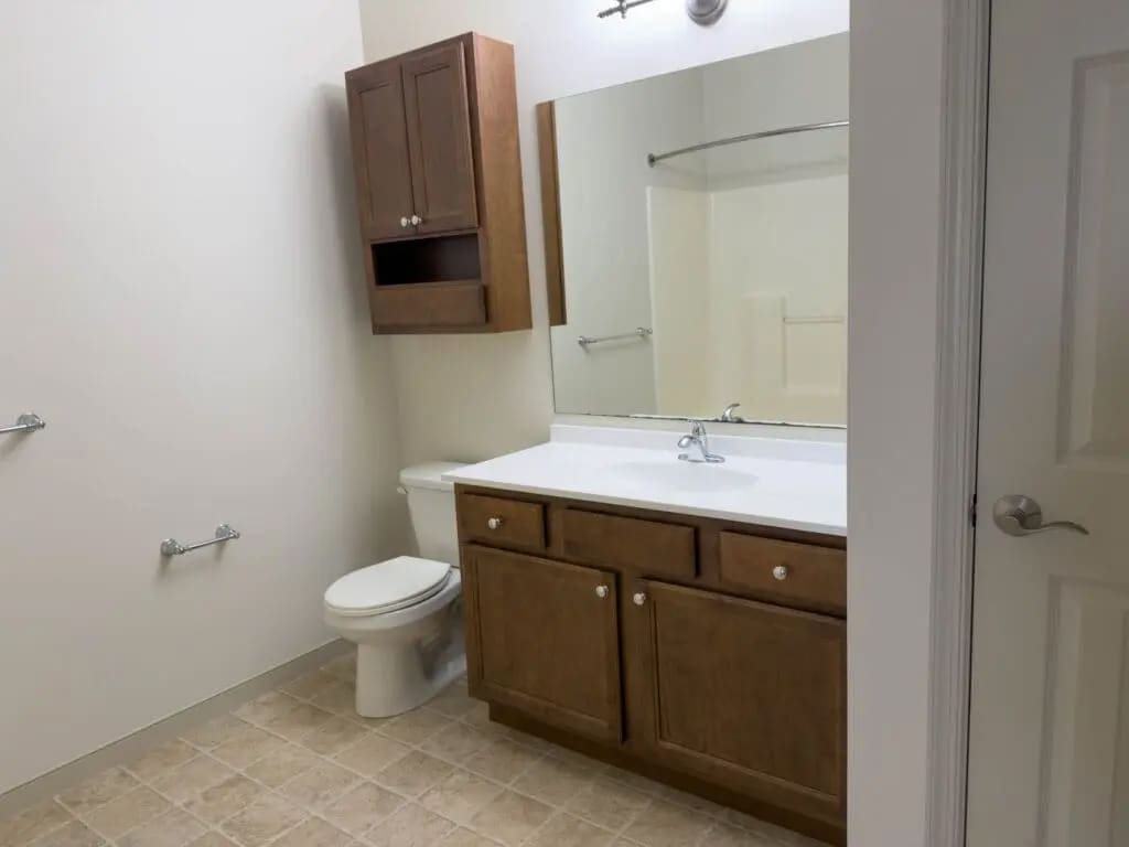 Building Photo - 2038 Shady Oak Dr